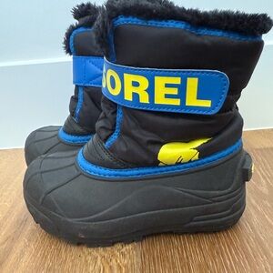 Sorel Black and Navy Winter Boots